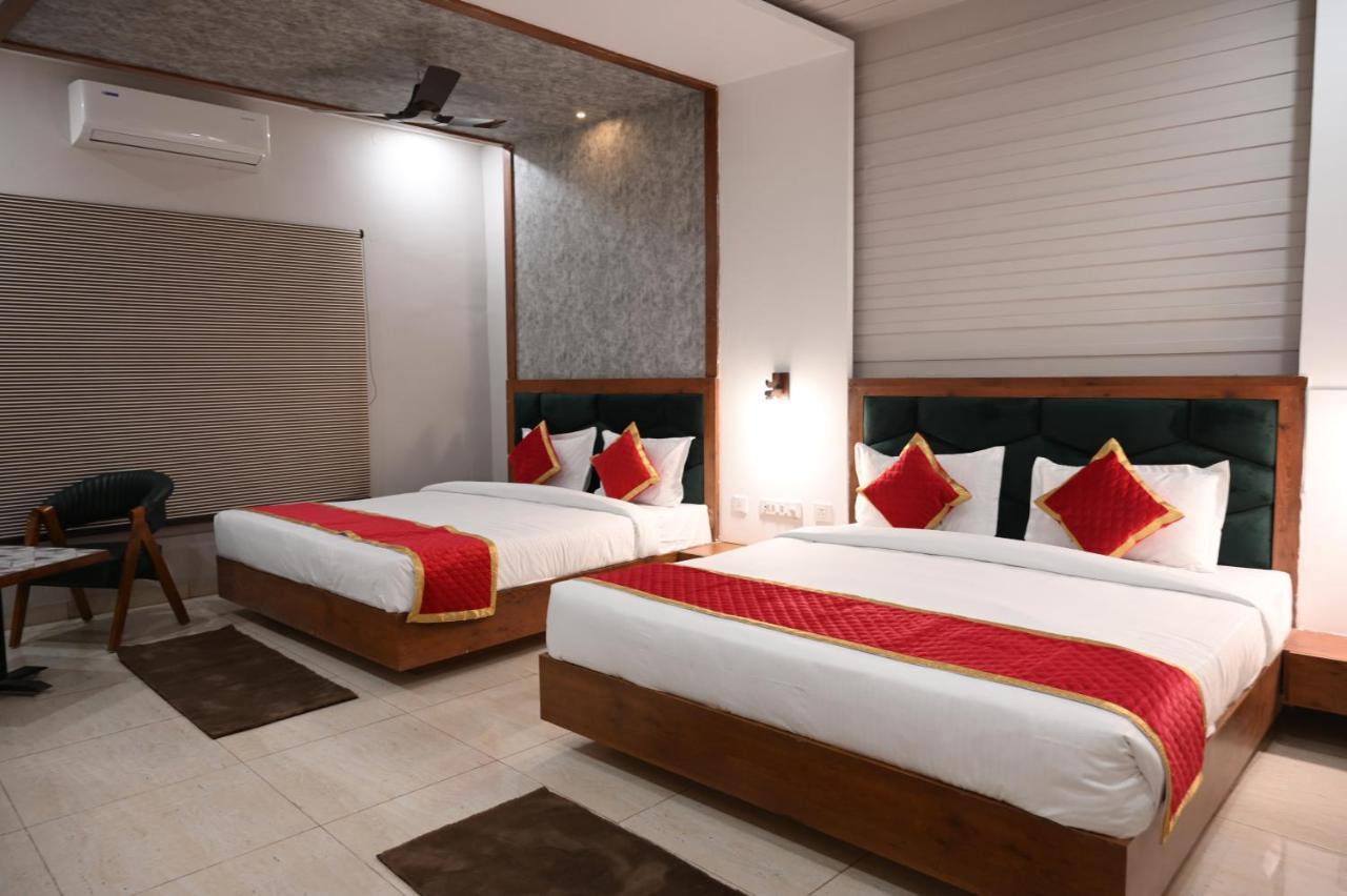 Hotel Singla Residency Kangra Kültér fotó