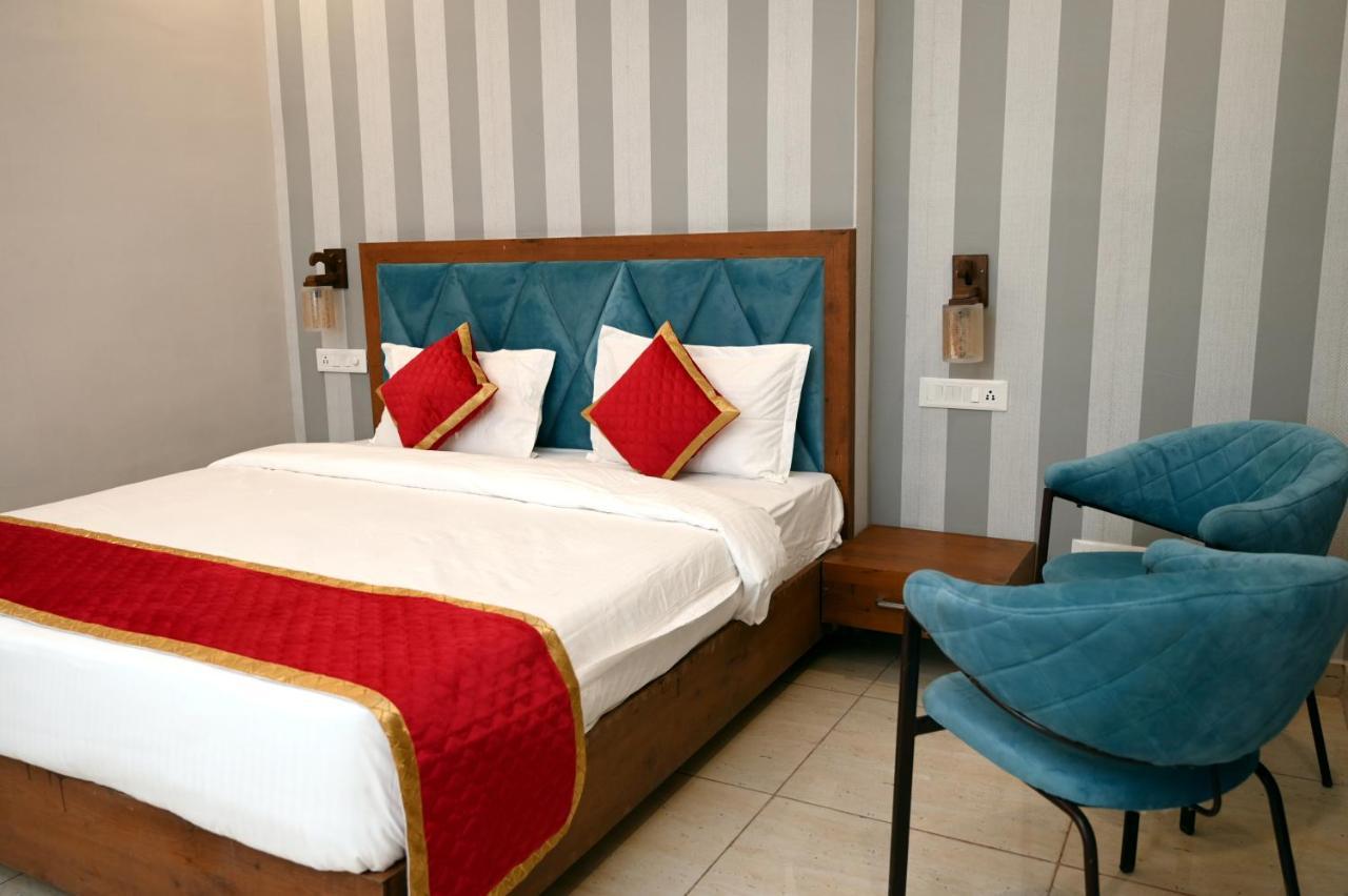 Hotel Singla Residency Kangra Kültér fotó